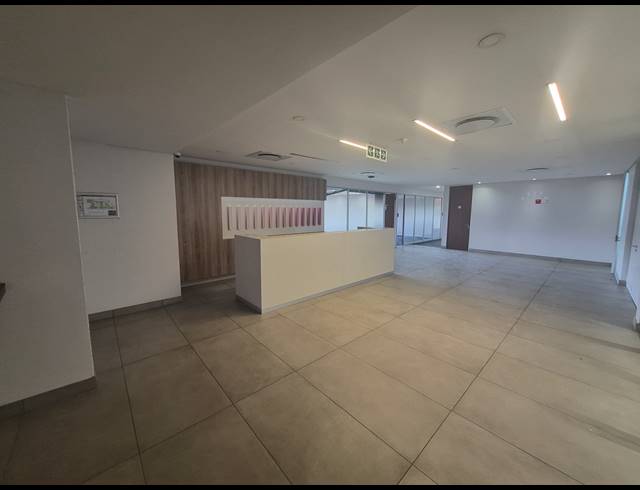 906M² OFFICE TO LET IN WOODMEAD